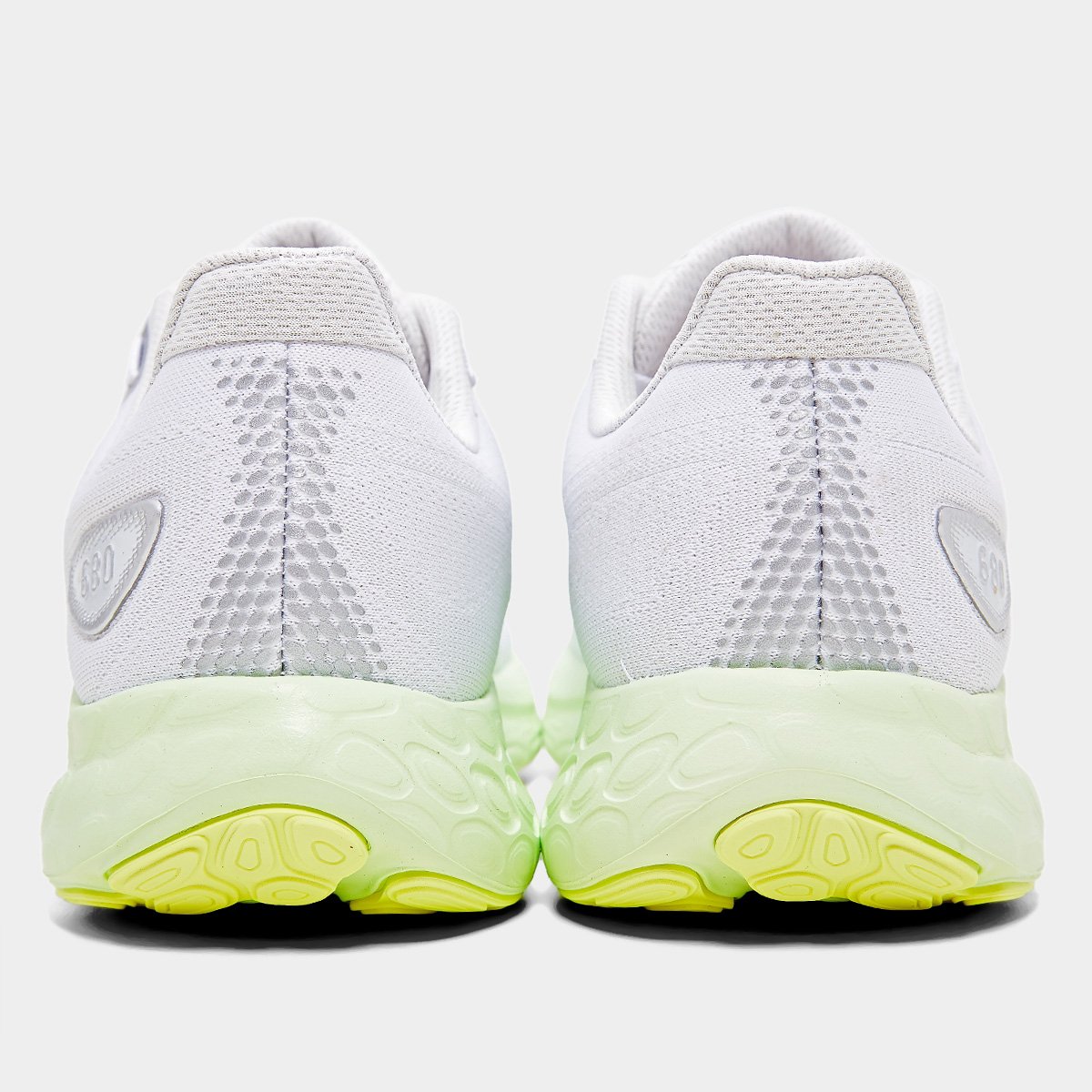 Tênis New Balance Fresh Foam 680 V8 - Off White