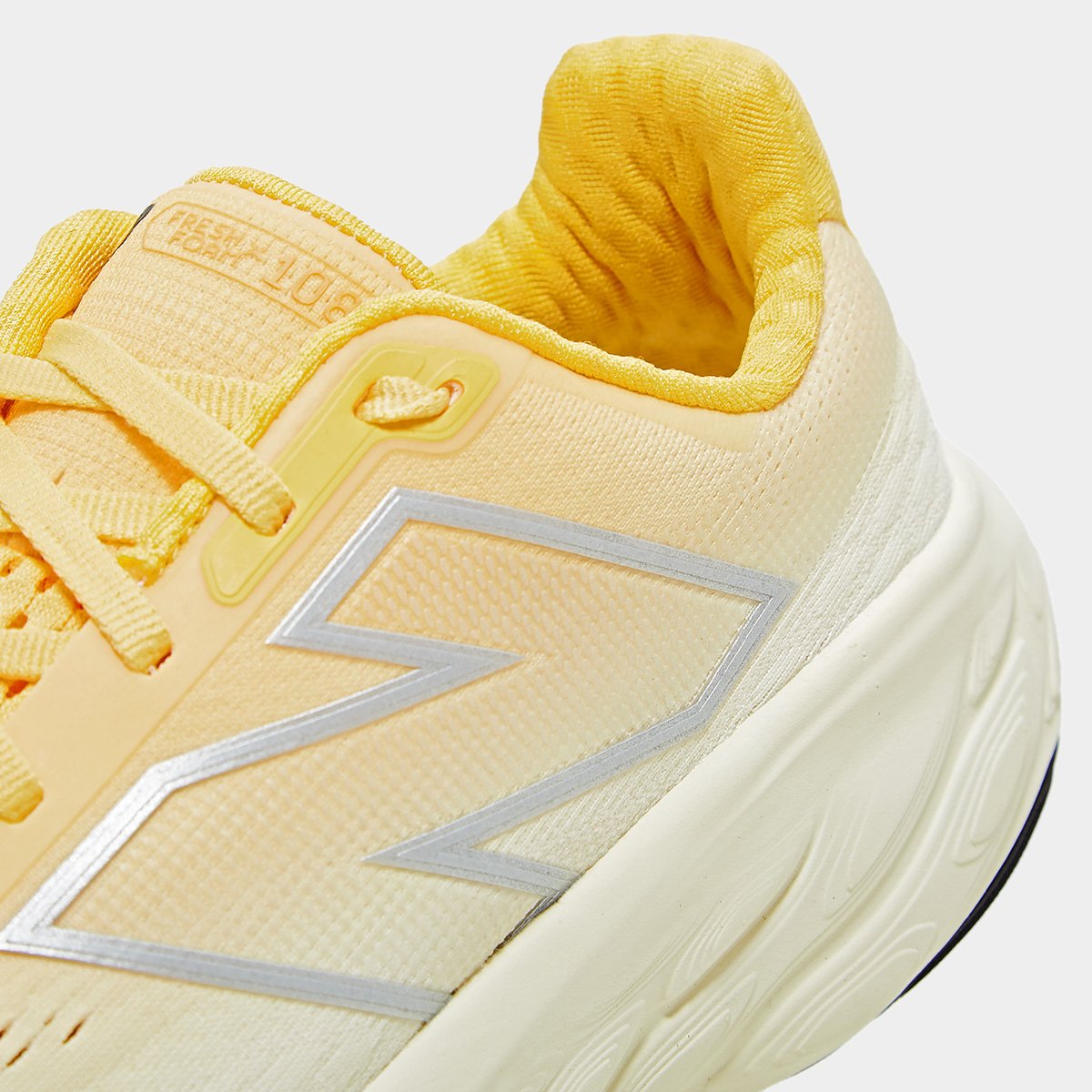 Tênis New Balance Fresh Foam X 1080 V14 Feminino - Amarelo Claro