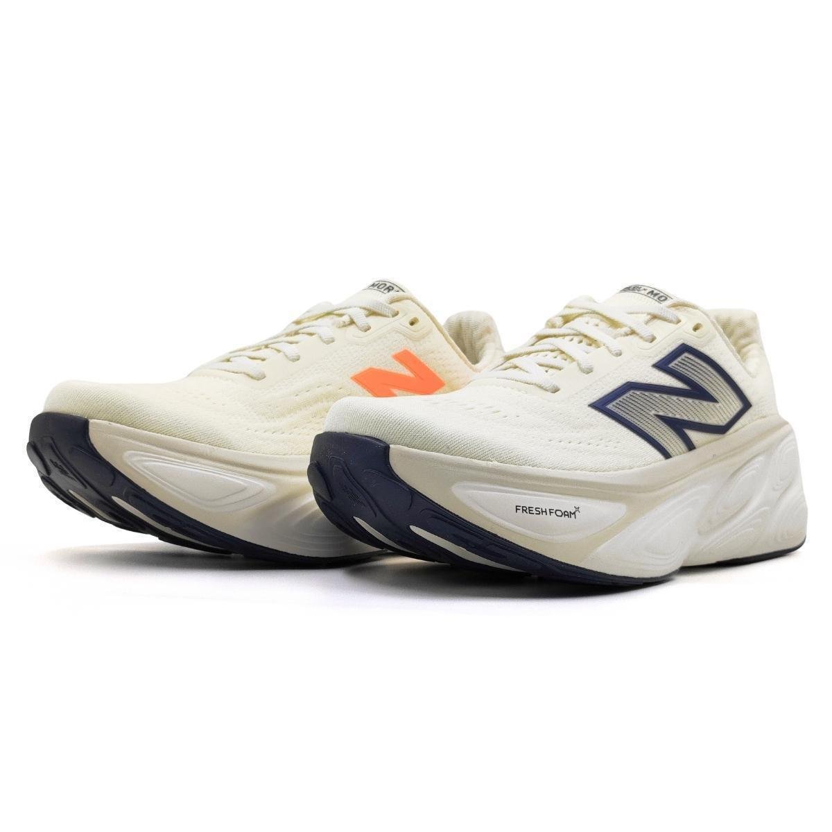 Tênis New Balance Fresh Foam X More V5 Feminino - Bege+Azul