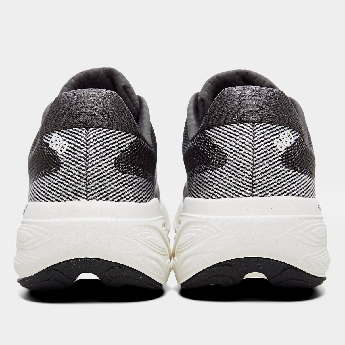Tênis New Balance Fresh Foam x 880 V15 Feminino - Preto+Branco