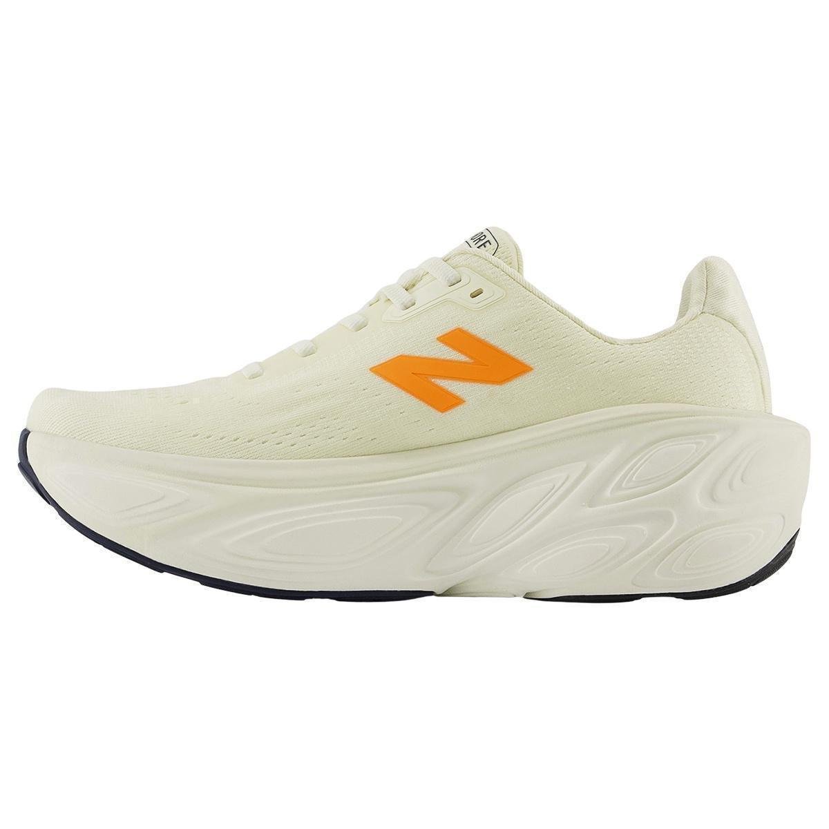 Tênis de Corrida New Balance More V5 Feminino - Bege