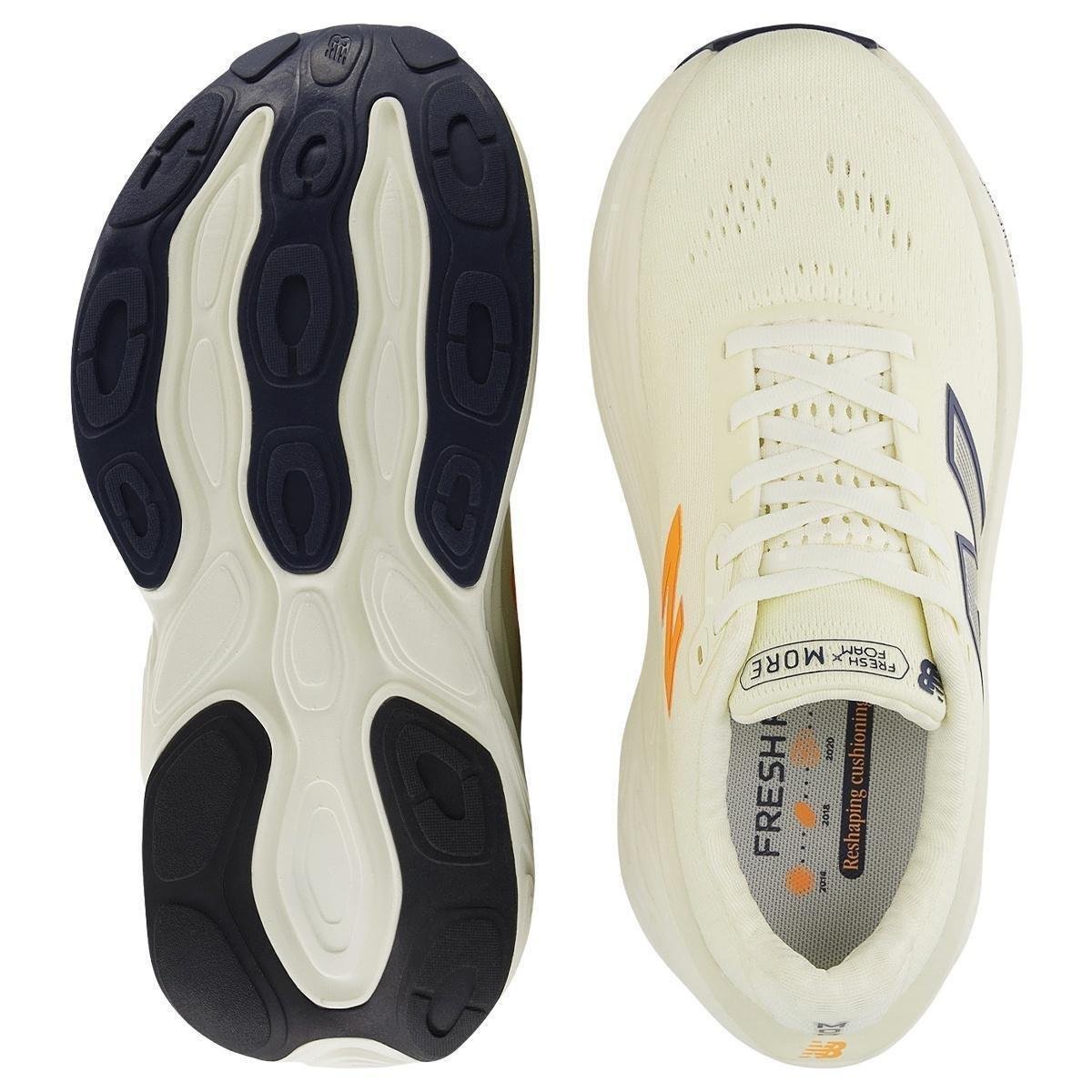 Tênis de Corrida New Balance More V5 Feminino - Bege