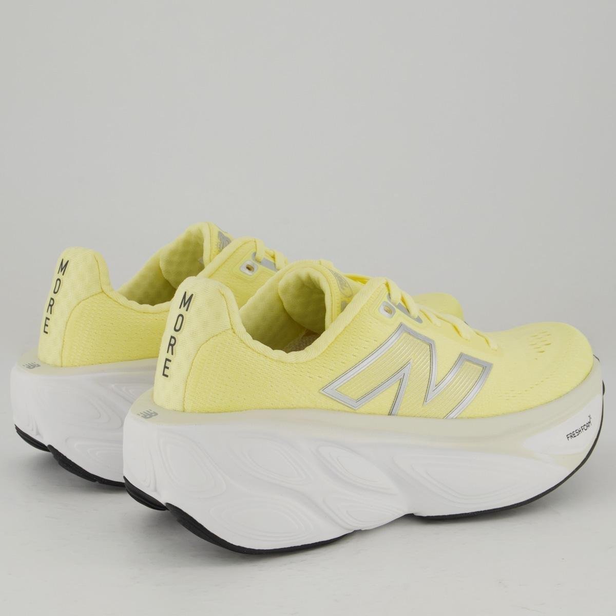 Tênis New Balance Fresh Foam X More V5 Feminino - Amarelo