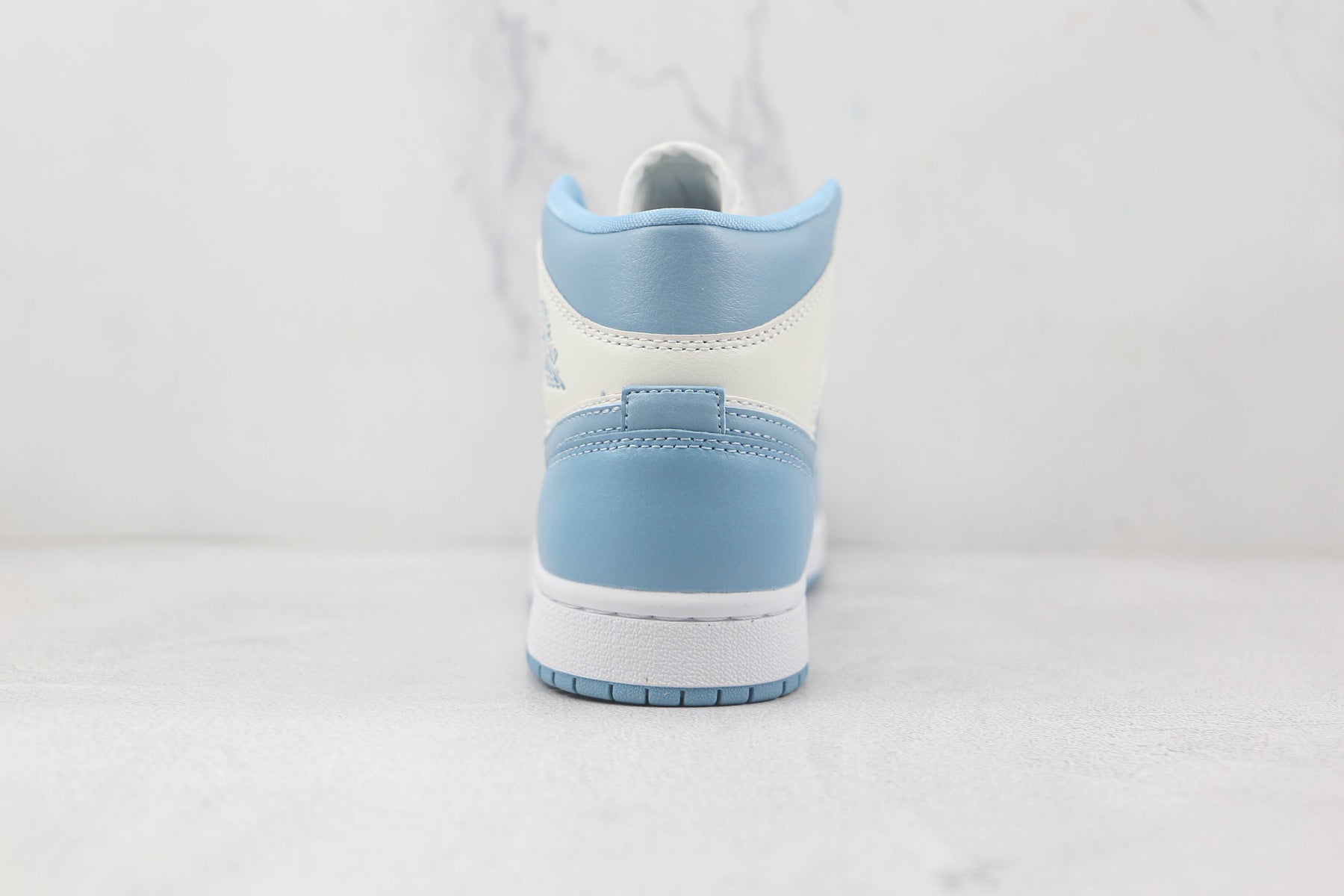 Jordan 1 Mid UNC