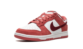 Nike SB Dunk Low ‘Valentines Day’ (2024)