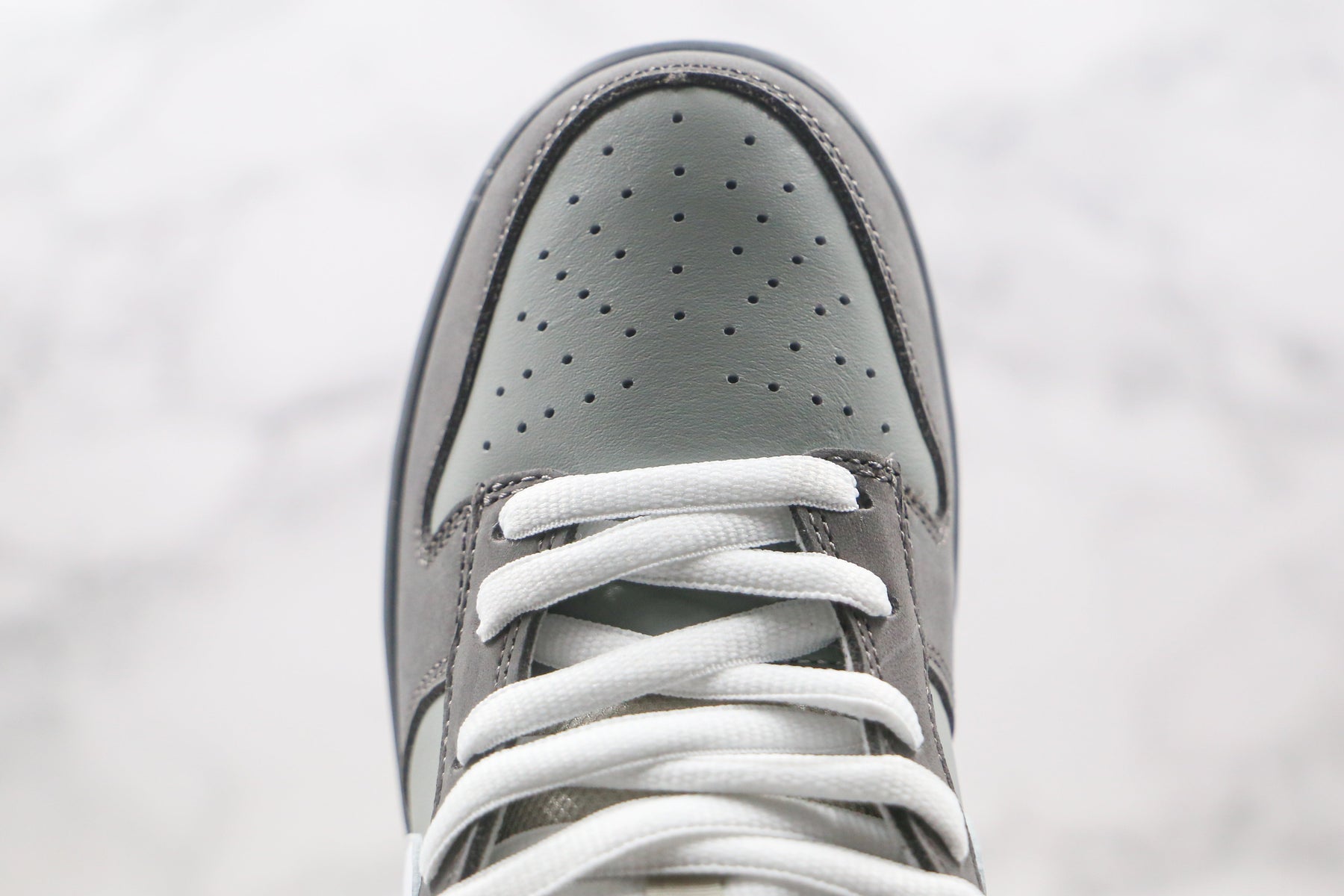 Nike SB Dunk Low Staple NYC Pigeon