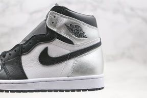 Jordan 1 Retro High Silver Toe