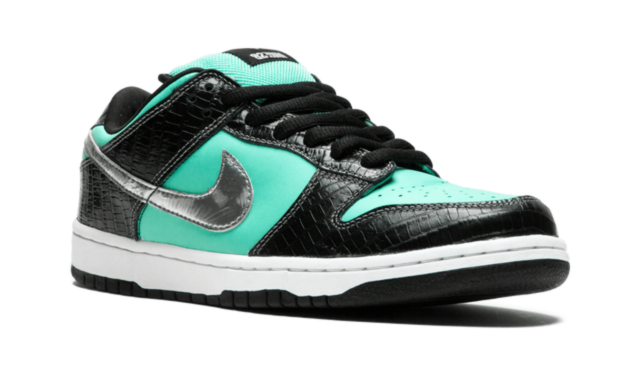 Nike Dunk Low Diamond Supply Co.