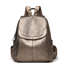 Mochila de Couro Legítimo Feminina - Bella