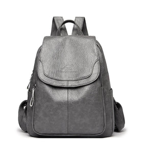 Mochila de Couro Legítimo Feminina - Bella