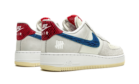 Nike Air Force 1 Low SP Undefeated 5 On It Dunk vs. AF1