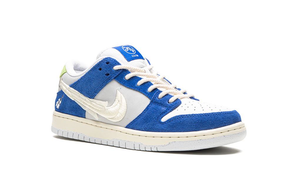 Nike SB Dunk Low Pro Fly Streetwear