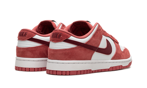 Nike Dunk Low Valentine's Day (2024)