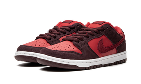 Nike SB Dunk Low Cherry